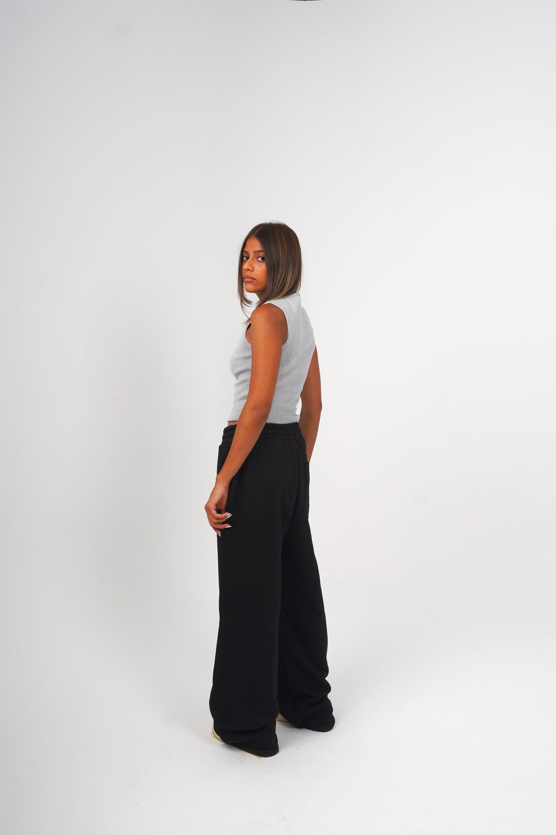 BLACK TOWN BALLON SWEATS