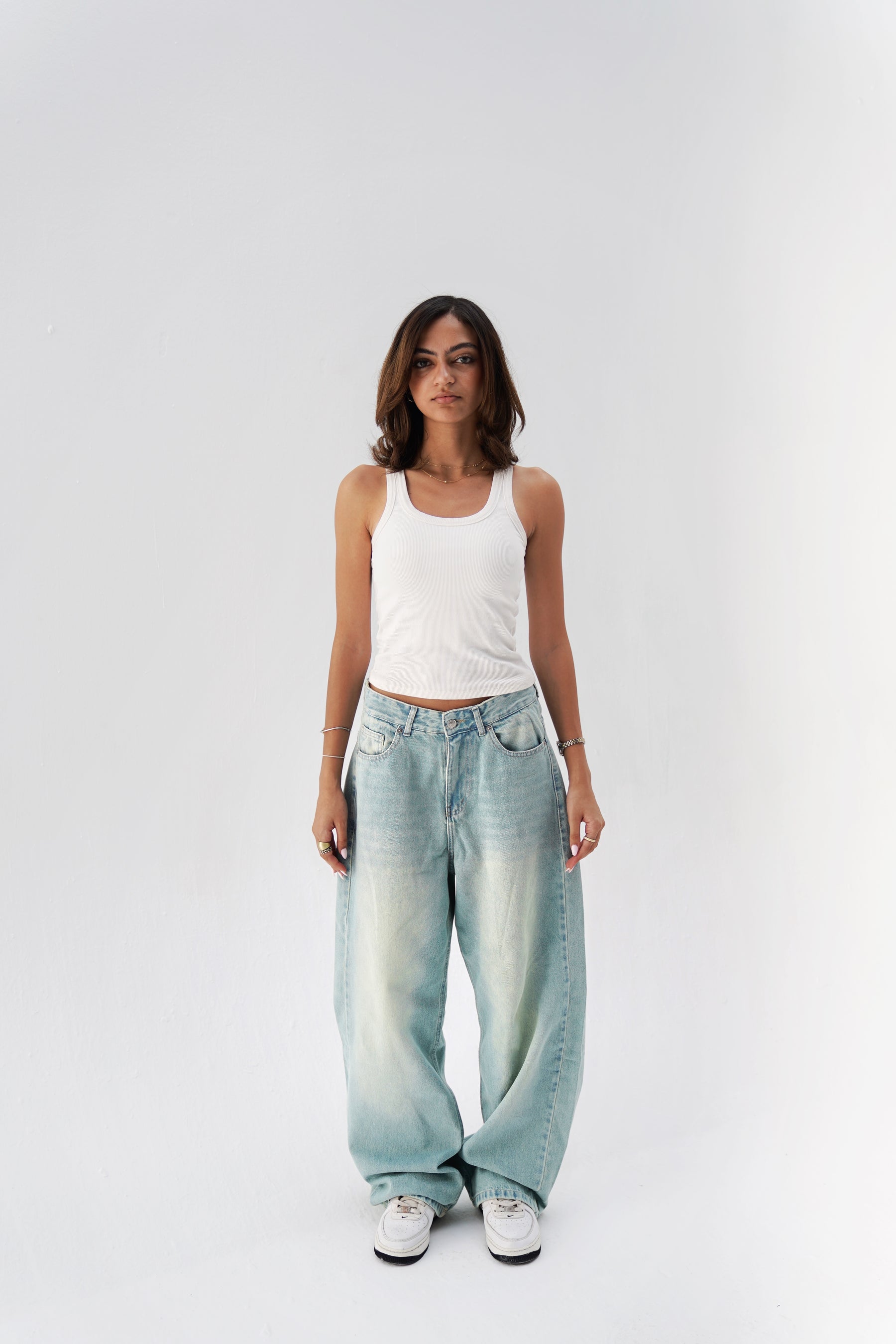 LIGHT WASHED DENIM