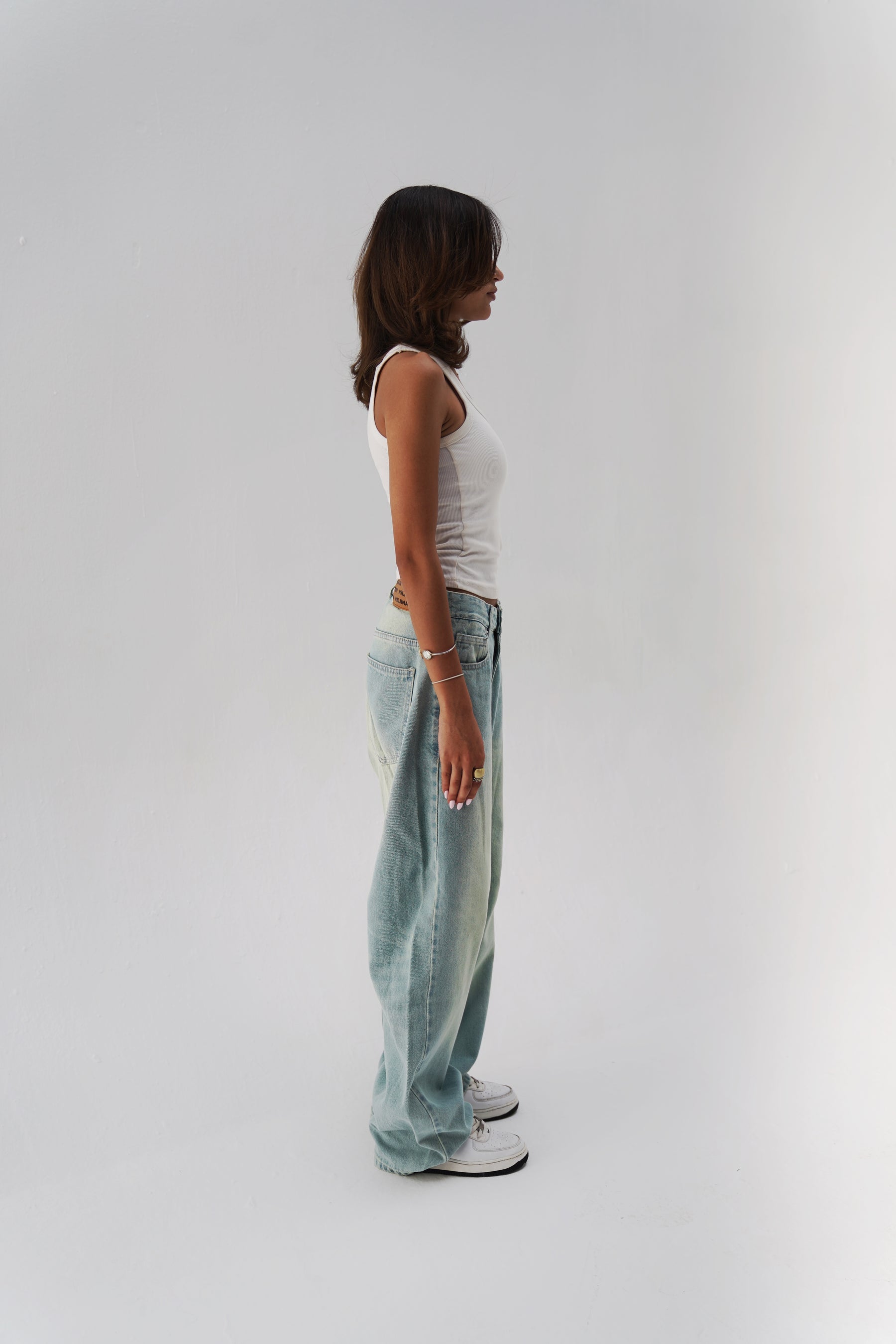 LIGHT WASHED DENIM