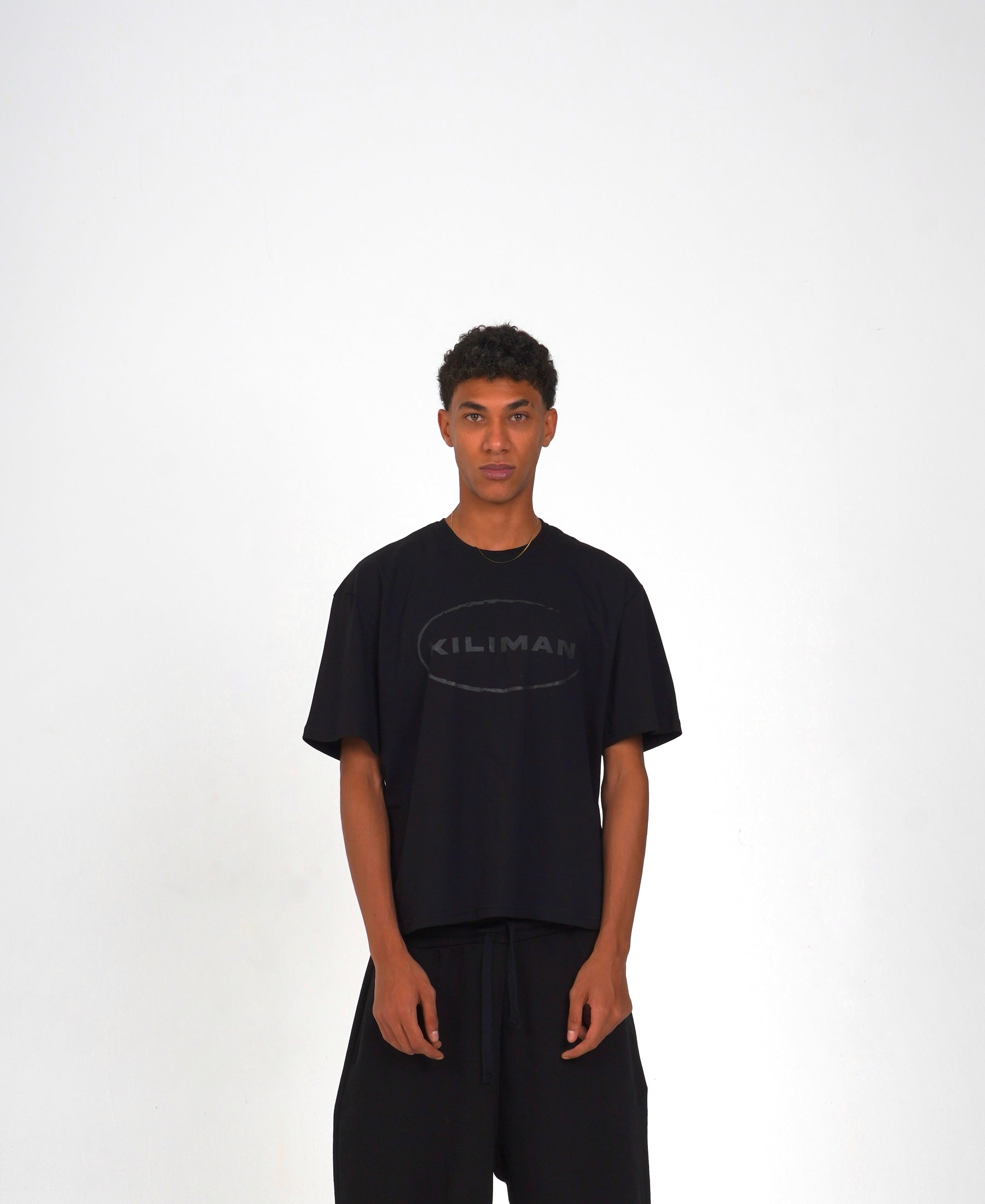 BLACK TOWN BOXY T-SHIRT
