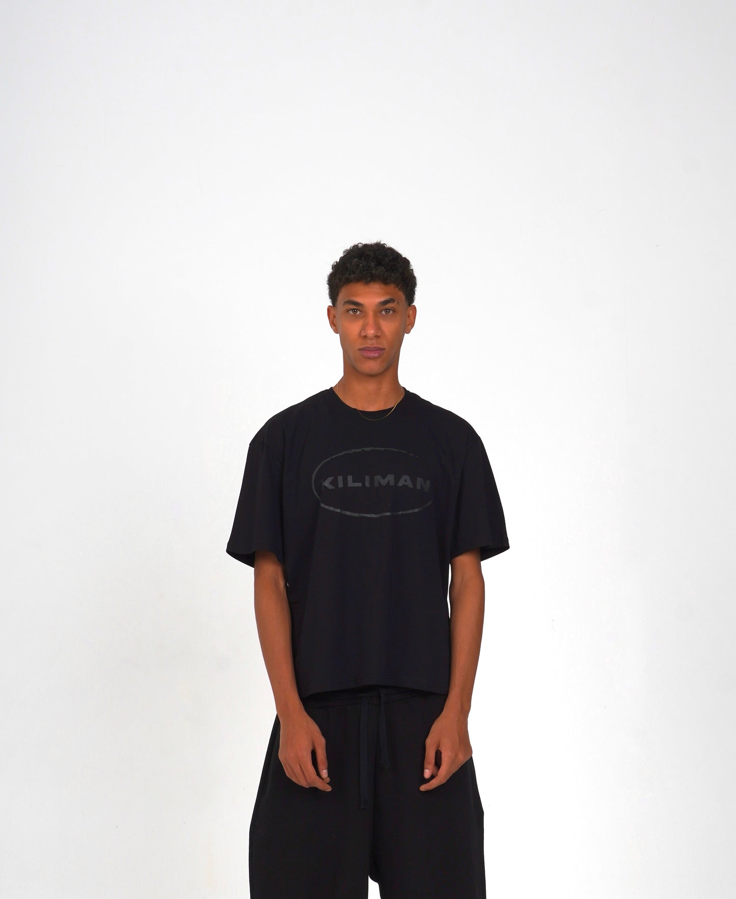 BLACK TOWN BOXY T-SHIRT